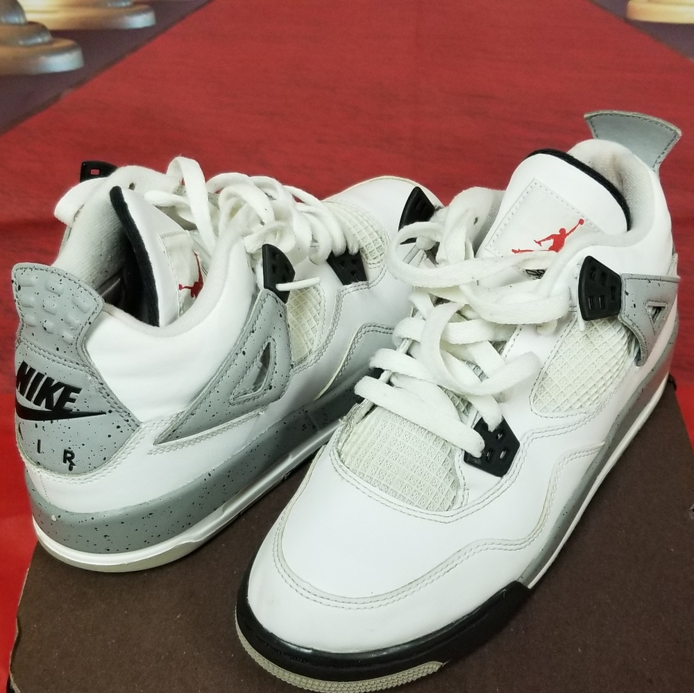 Air Jordan 4's kids